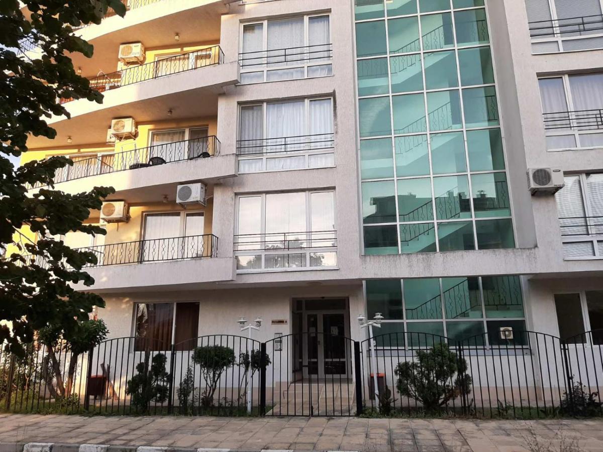 Apartment Azuro Sunny *