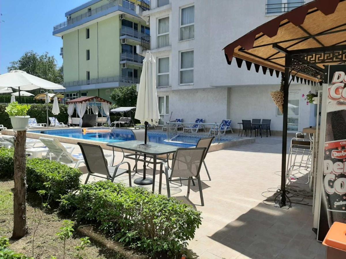 Apartment Azuro Sunny