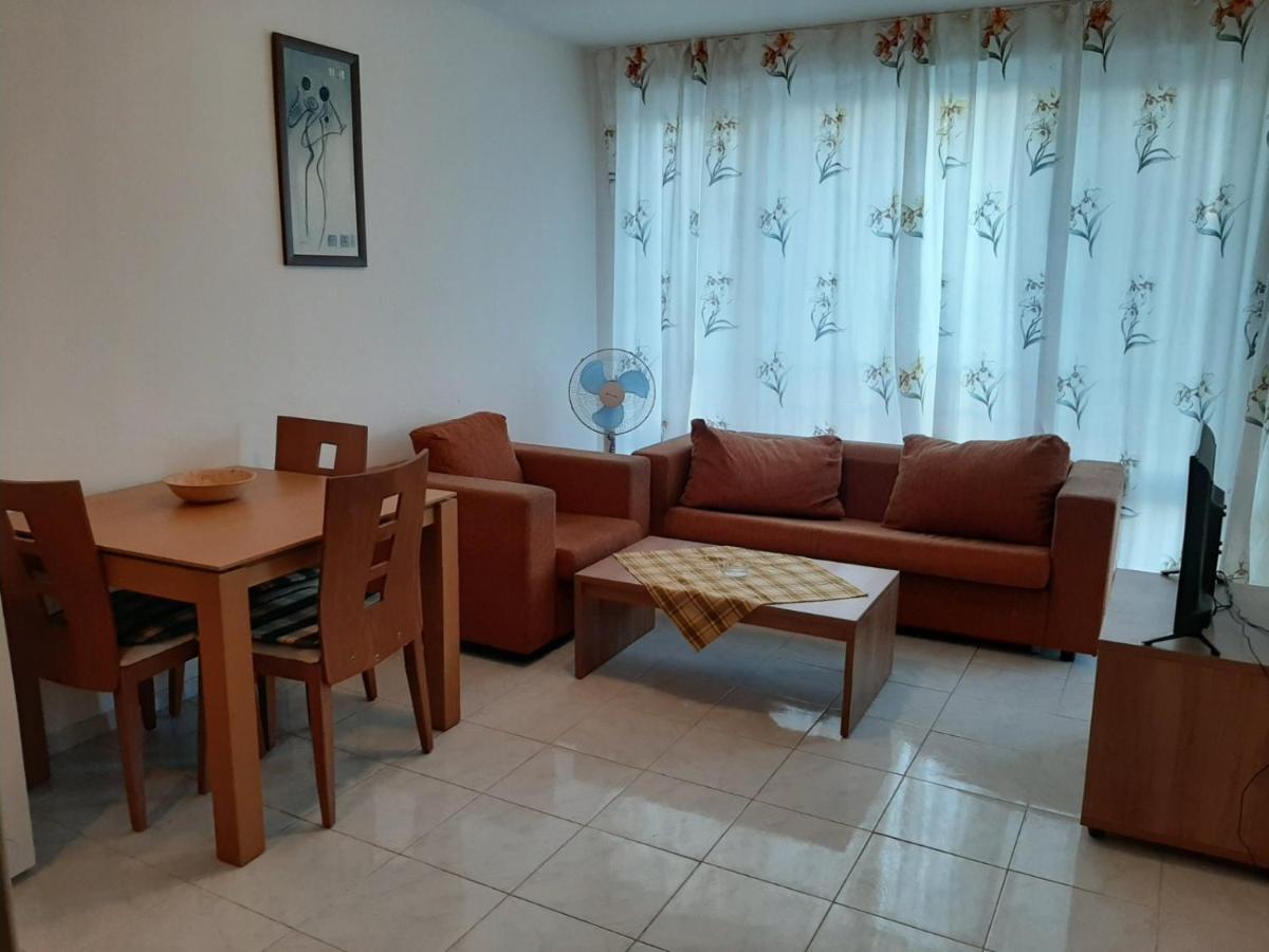 Azuro Sunny Apartment *